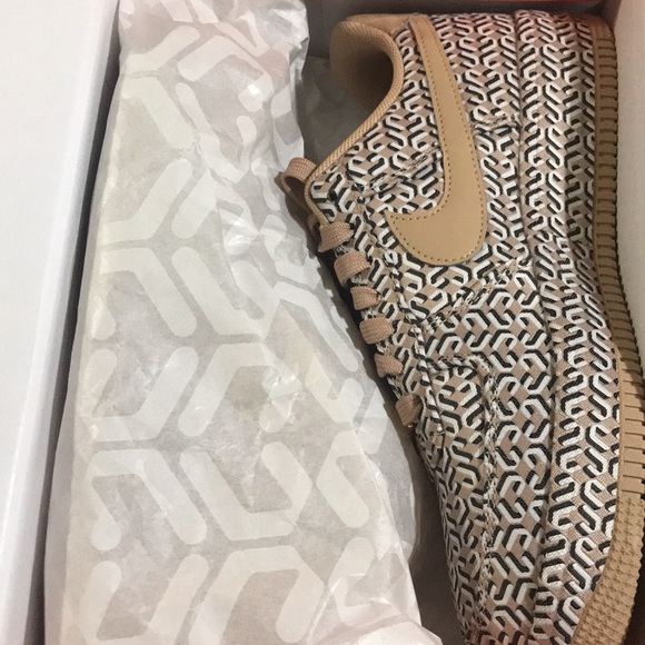 NEW Nike United Womens Air Force 1 LX 6 BNIB NEW - Picture 7 of 12